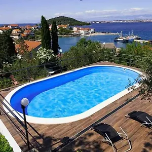  Apartman Franov On Island Ugljan With The Pool, Bbq And Beautiful Sea-view!