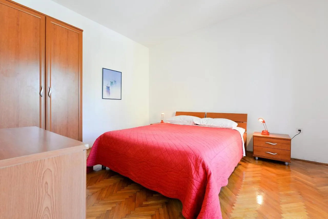 Punta Preko Apartments