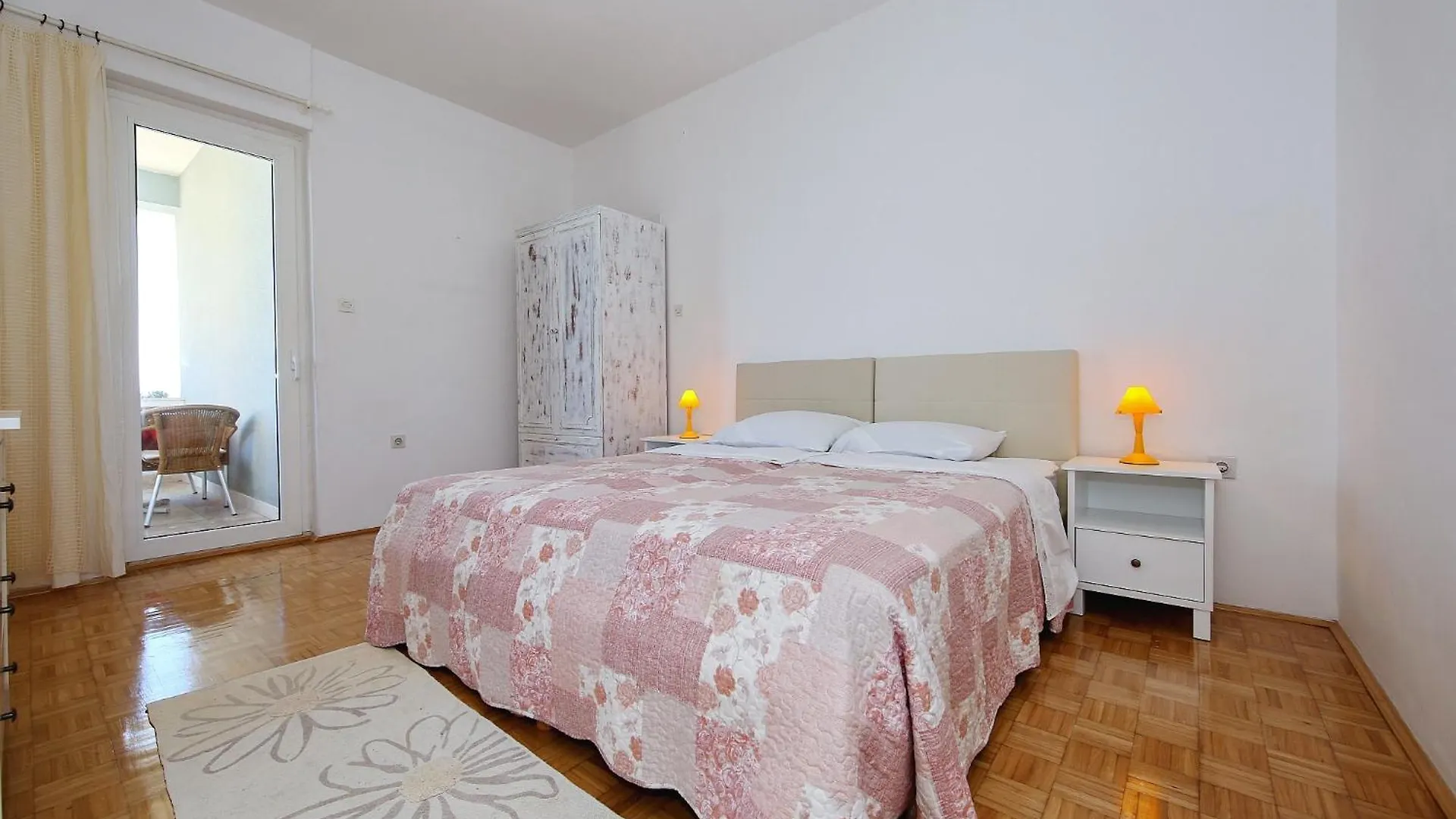 Punta Preko Apartments
