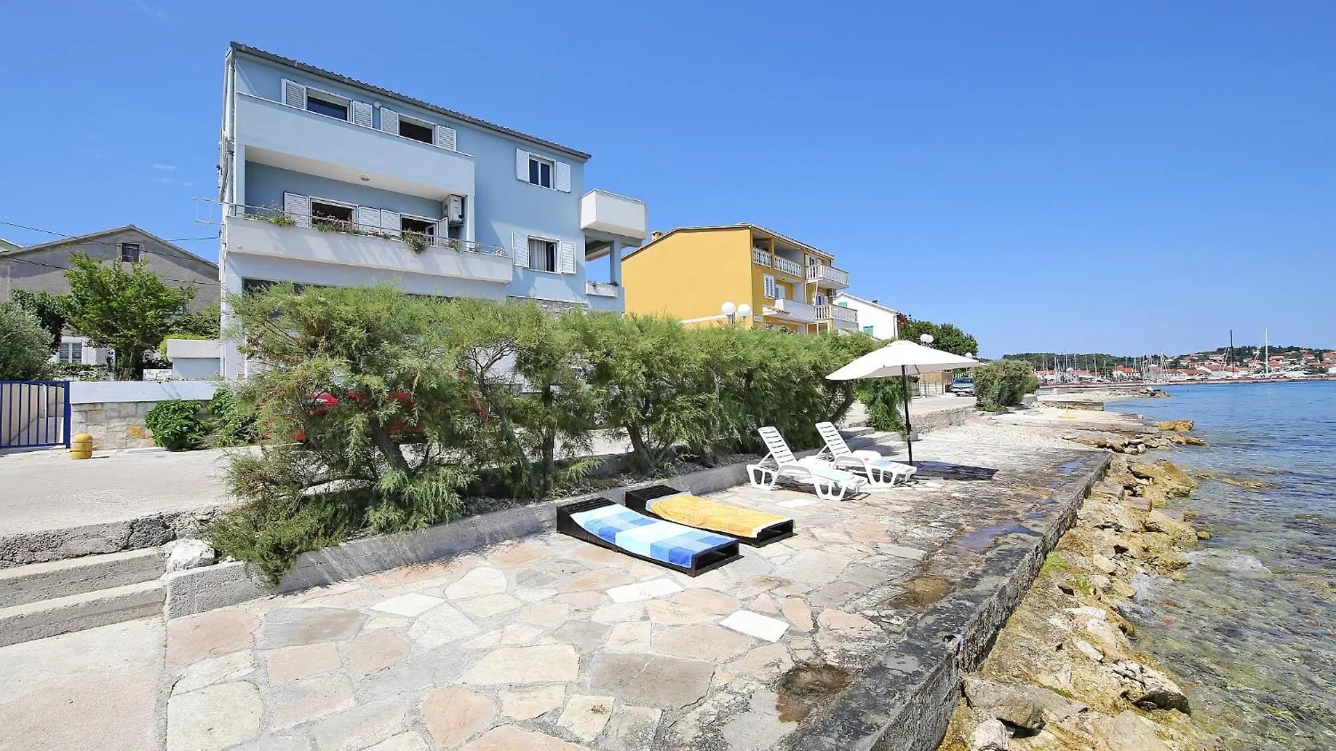 Punta Preko Apartments 0*,