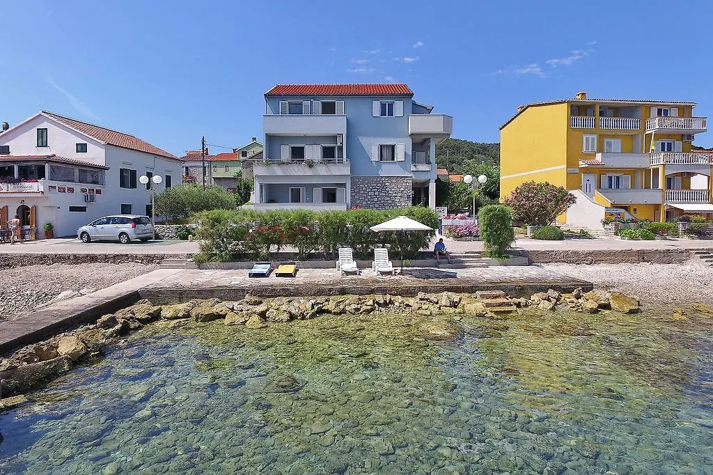 Punta Preko Apartments