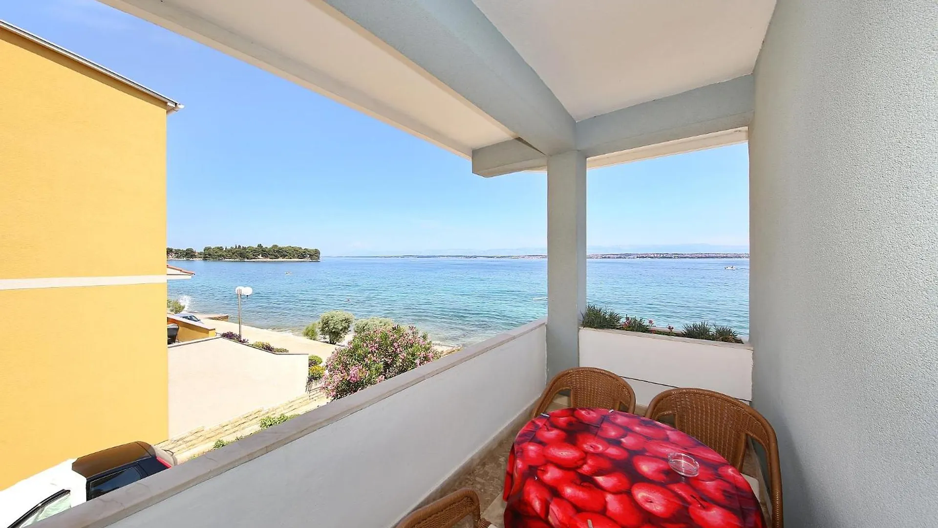 Punta Preko Apartments