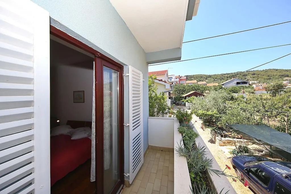 Punta Preko Apartments