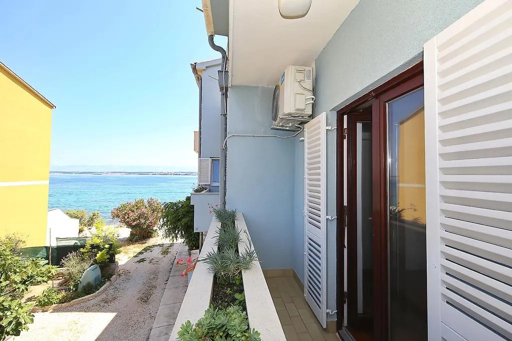 Punta Preko Apartments 0*,