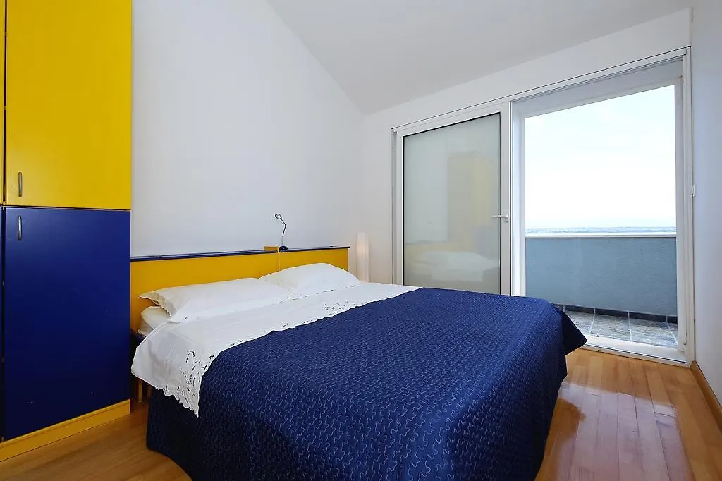 Punta Preko Apartments